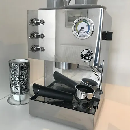 Sunny Mokotow - Near The Metro Apartamento